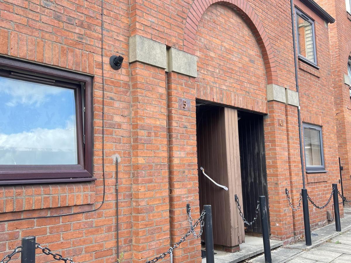Modern 2 Bed Townhouse Just Outside City Walls With Free Private Parking York Luaran gambar